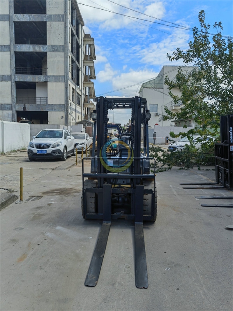 komatsu FD30-17 3ton forklift