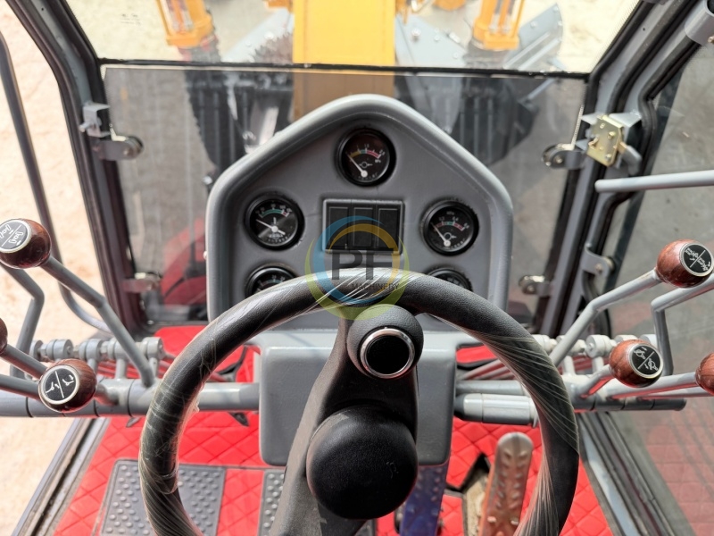 Used XCMG GR1803 Motor Grader