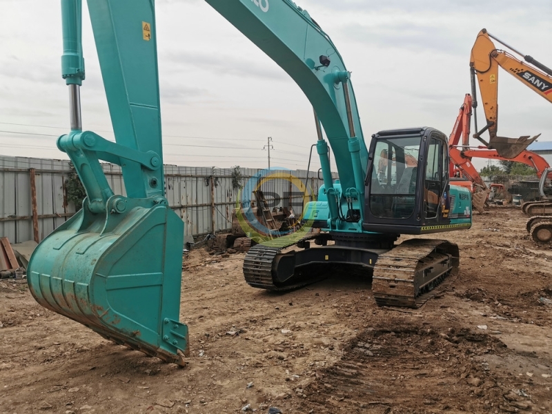 Kobelco SK210-8 Excavator
