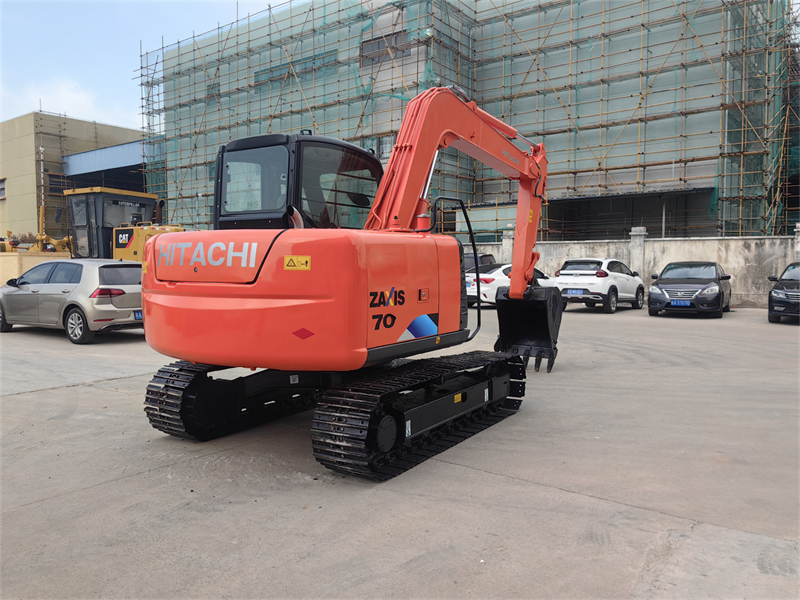 HITACHI ZAXIS70 MINI EXCAVATOR