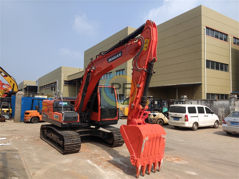 USED EXCAVATOR DOOSAN DX140LC FOR SALE