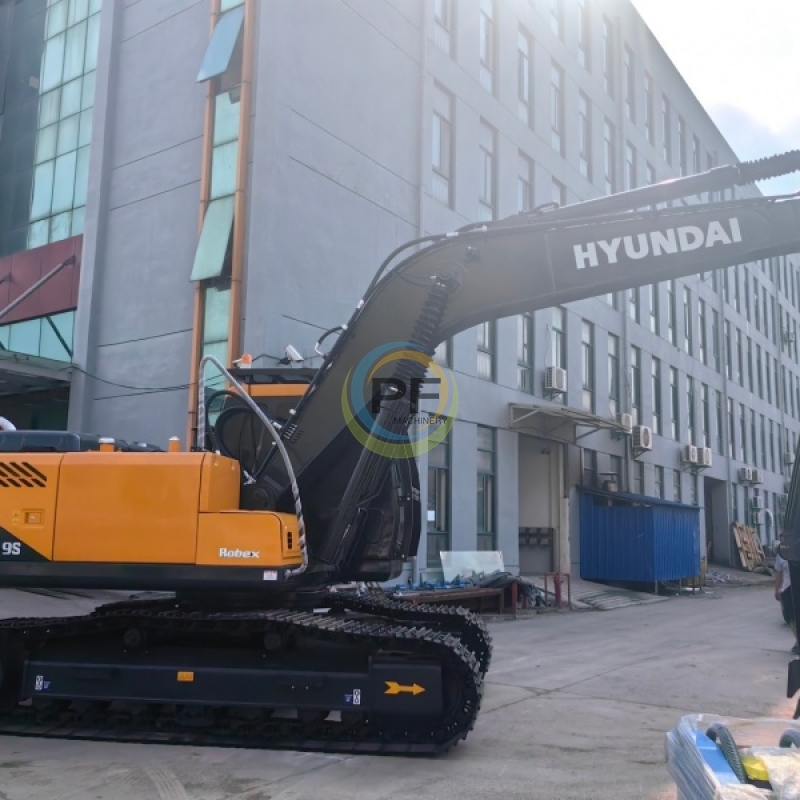 HYUNDAI 220LC-9S Crawler Excavator