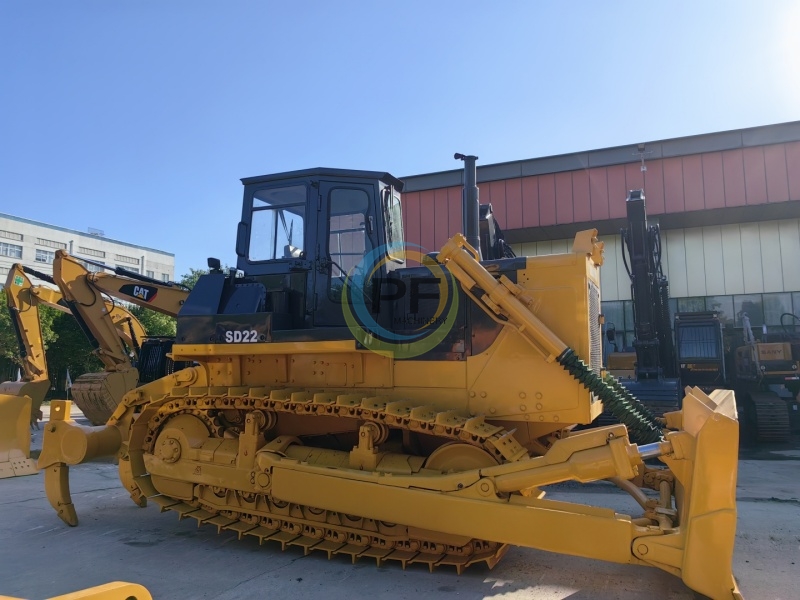 Shantui bulldozer SD22 almost new
