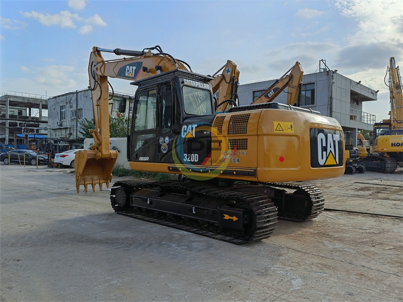 Caterpillar 320D excavator