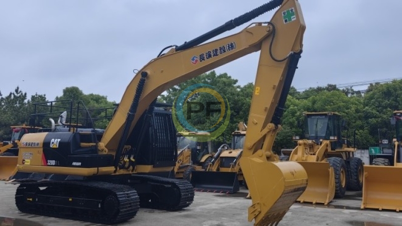Used Cat 320D2 Excavator