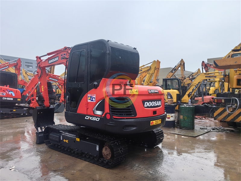 Doosan DX60 Excavator With Good Condition