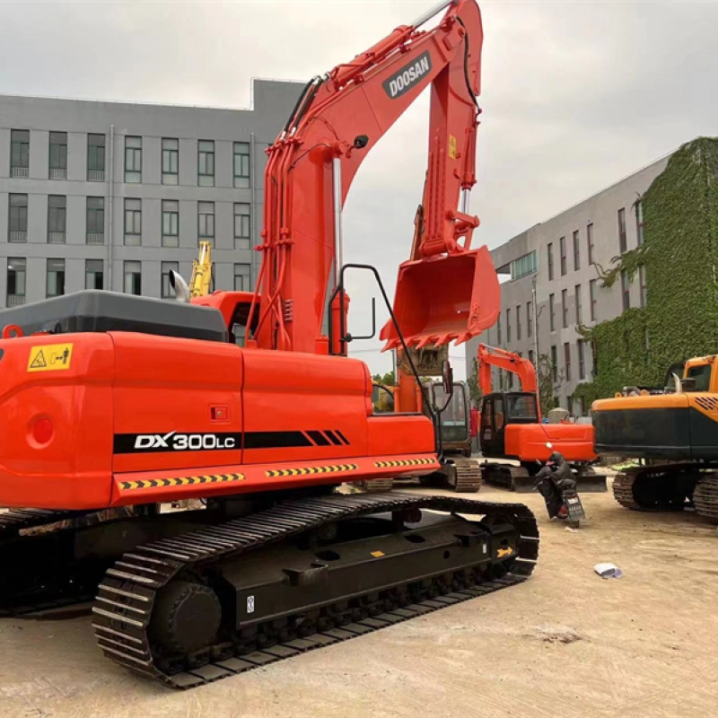 Doosan DX300LC-7 excavator