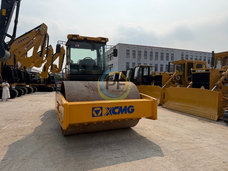 XS203J Used road roller on sale