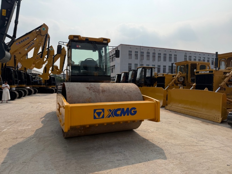 XS203J Used road roller on sale