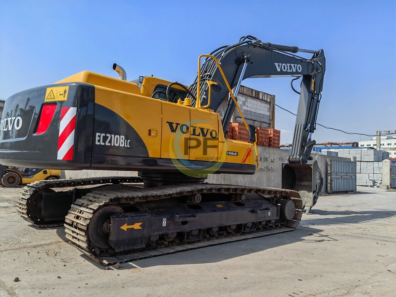 VOLVO EXCAVATOR EC210BLC