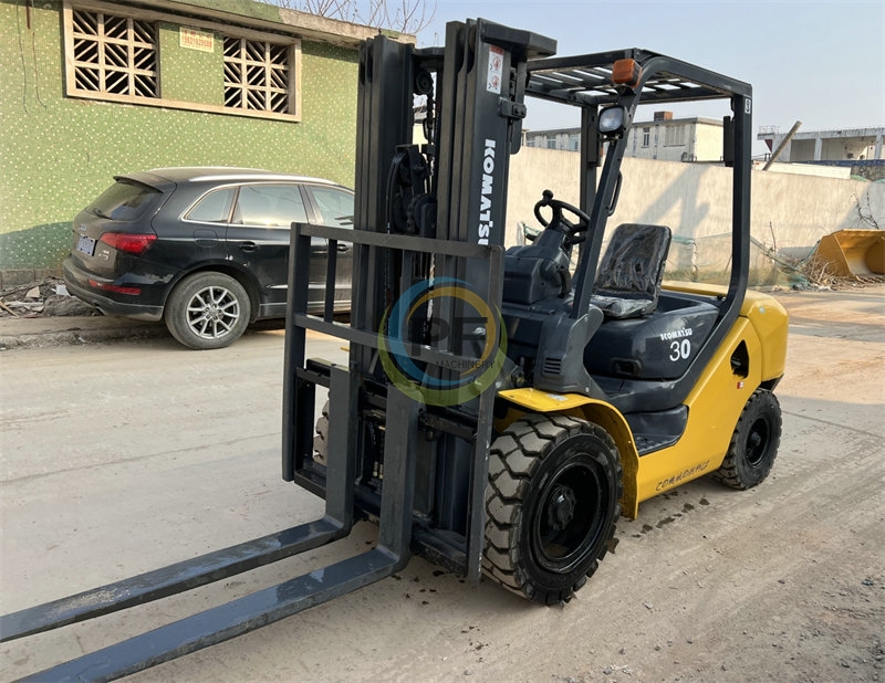 komatsu forklift 3ton 4.5m with side shift