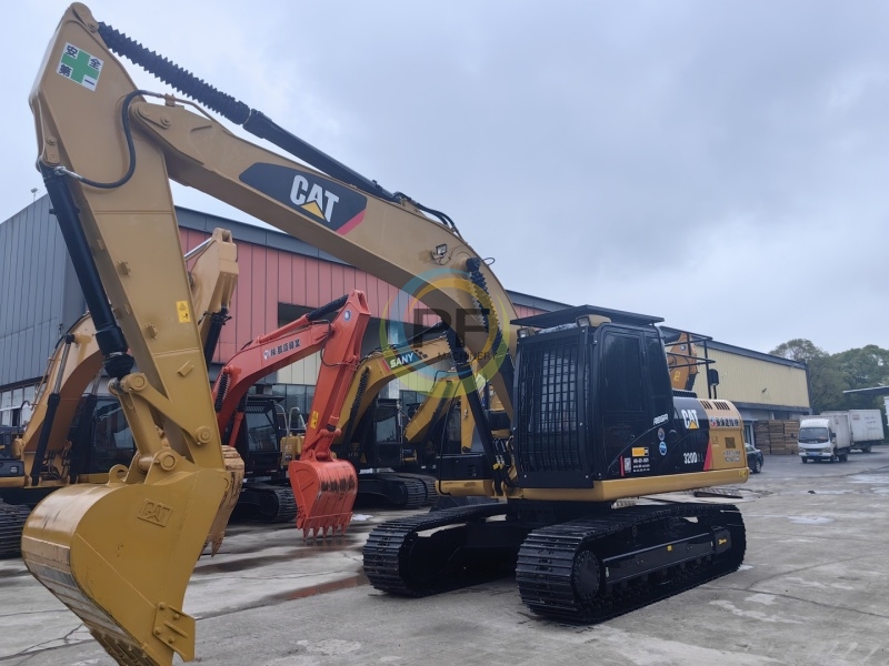 Used Cat 320D2 Excavator