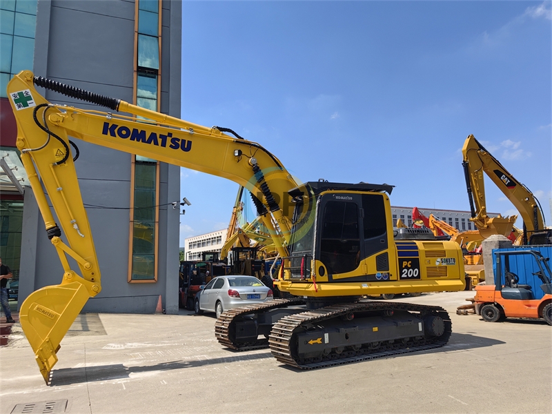 USED EXCAVATOR KOMATSU PC200-8N1