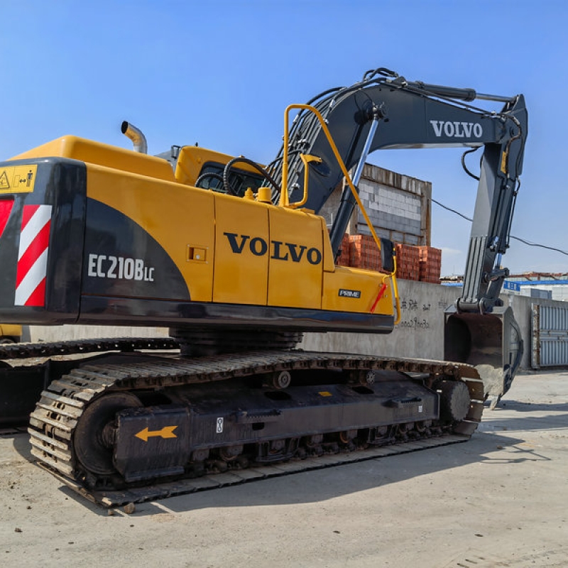 VOLVO EXCAVATOR EC210BLC