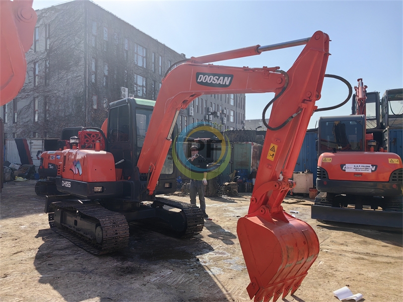 DOOSAN EXCAVATOR DH55