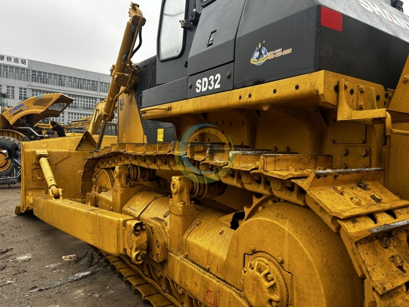 SHANTUI SD32  Bulldozer