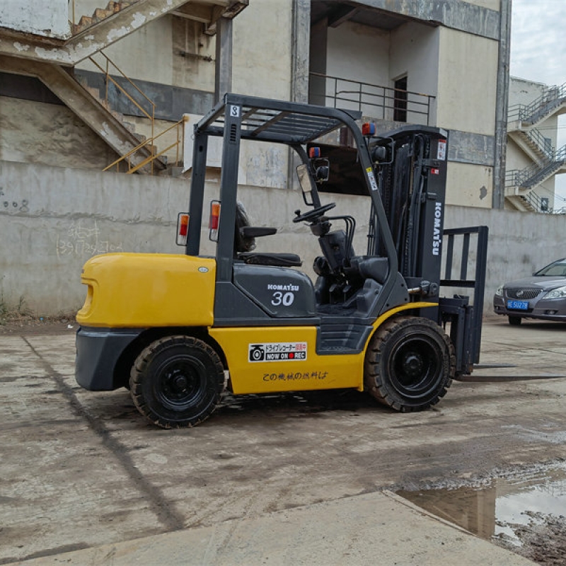 3ton lift 4.5m komatsu forklift
