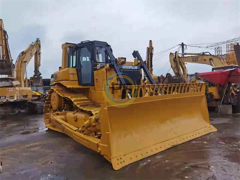 Caterpillar D6h Bulldozer