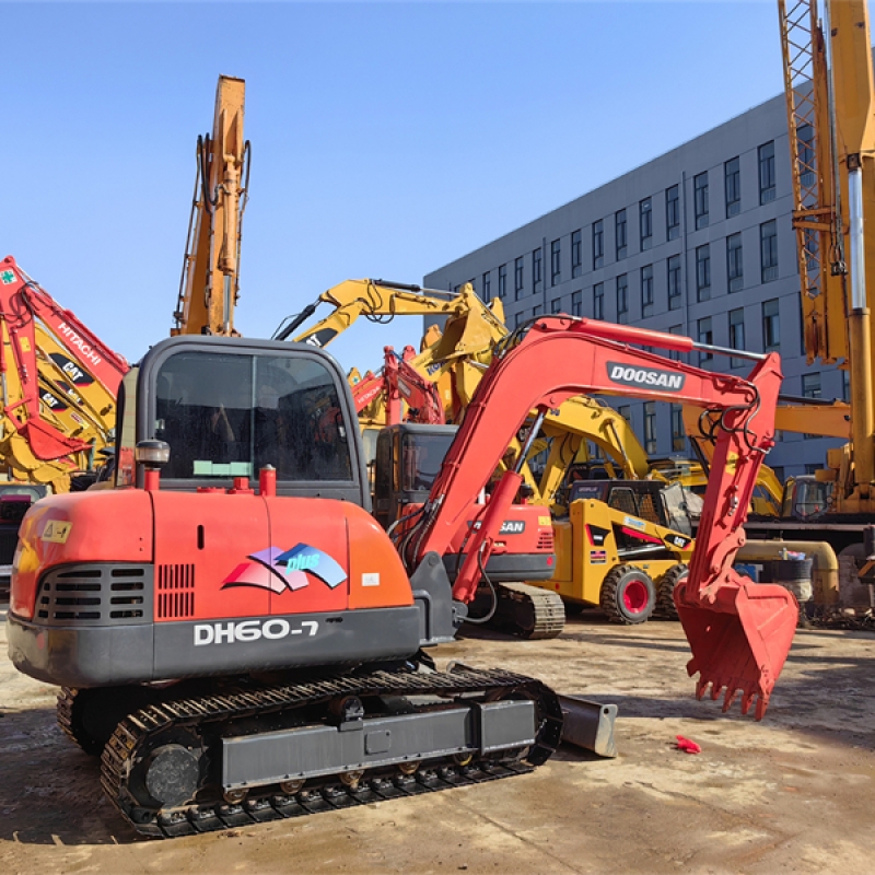 Used Doosan excavator Dh60 6ton mini excavator