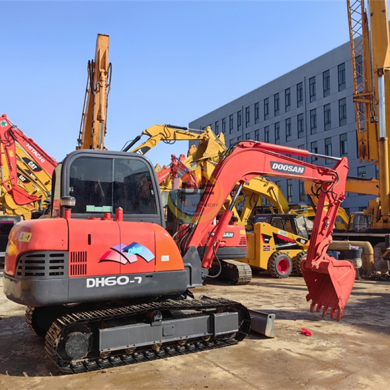 Used Doosan excavator Dh60 6ton mini excavator