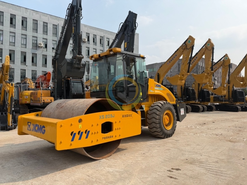 XS203J Used road roller on sale
