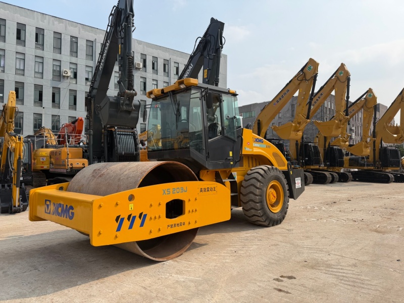XS203J Used road roller on sale