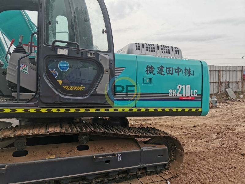 Kobelco SK210-8 Excavator