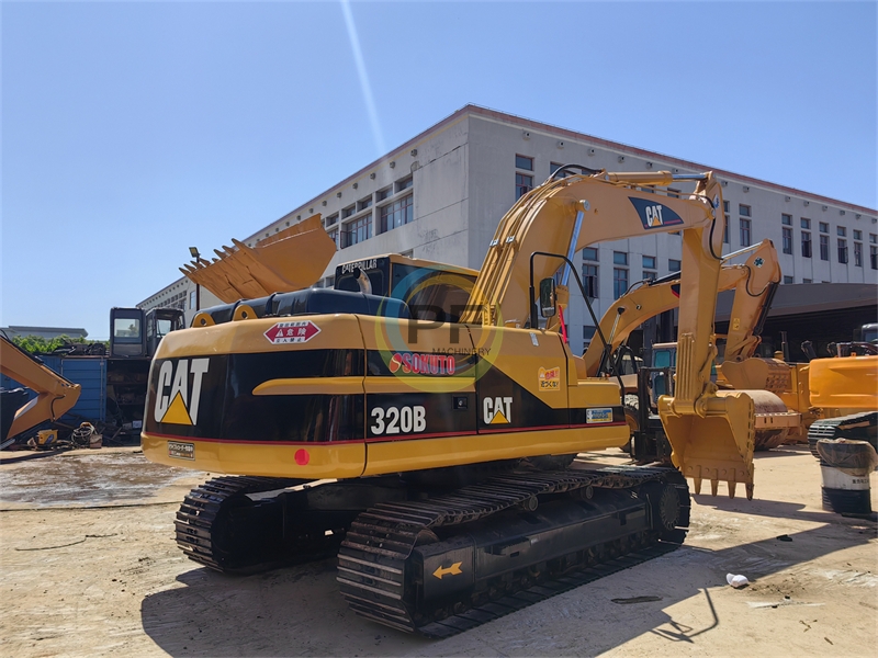 CAT 320B Excavator
