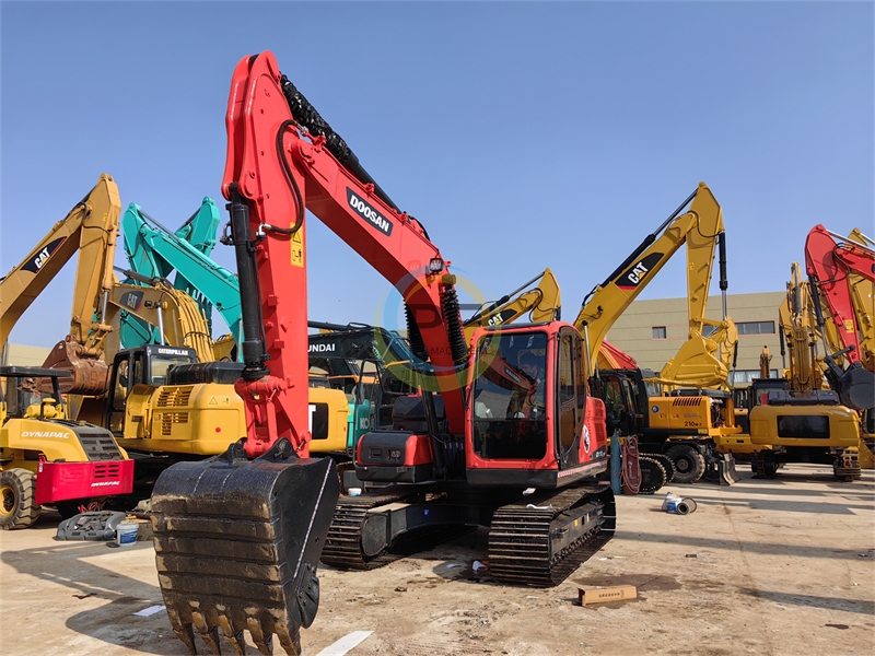 USED Excavaor Doosan Dx150LC-9 