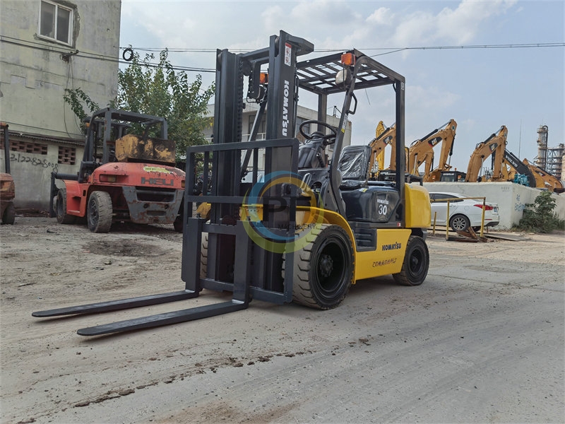 komatsu fd30-17 3t forklift