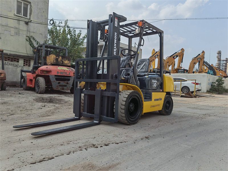 komatsu fd30-17 3t forklift