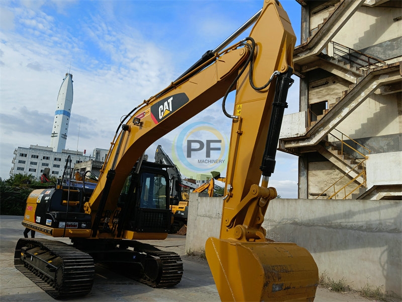 Caterpillar 320D excavator